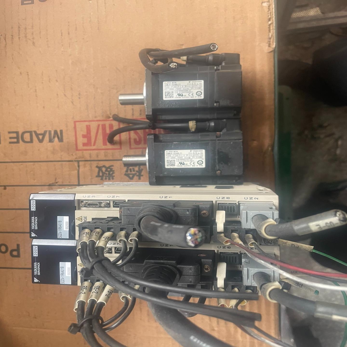 YASKAWA/安川安川伺服驱动SGDV-1R6A01A00