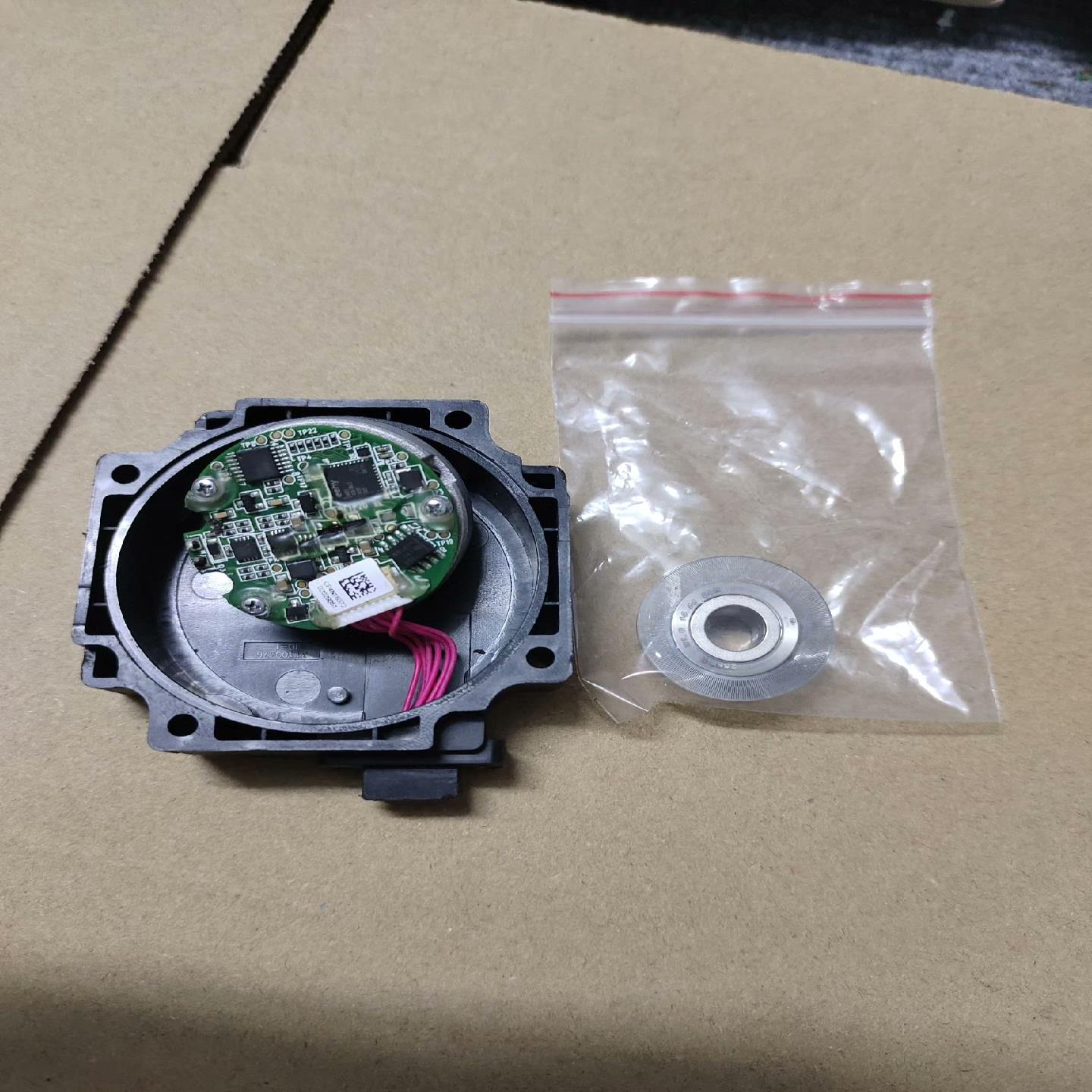 汇川编码器EA-33B23M16H5DU5,码盘内径8mm,