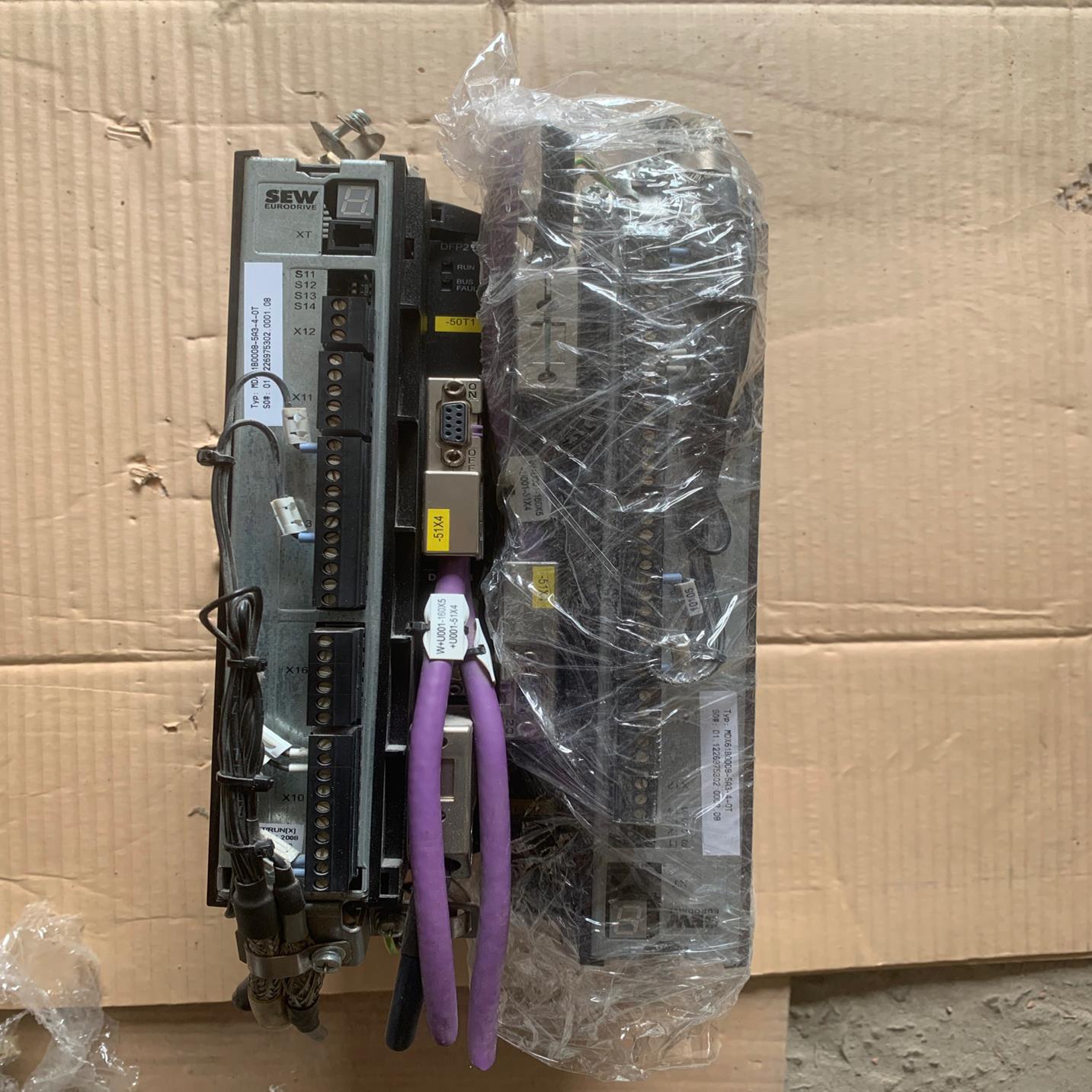 SEW伺服驱动器MDX61B0008-5A3-4-0T