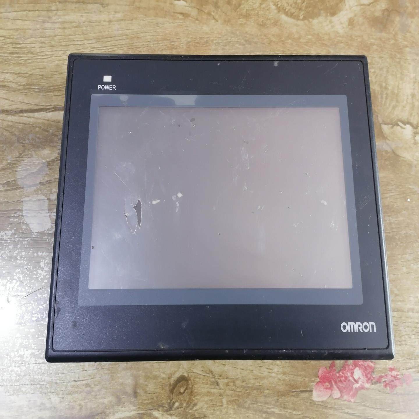 NB7W－TW00B触摸屏 ，膜碎了，屏没，