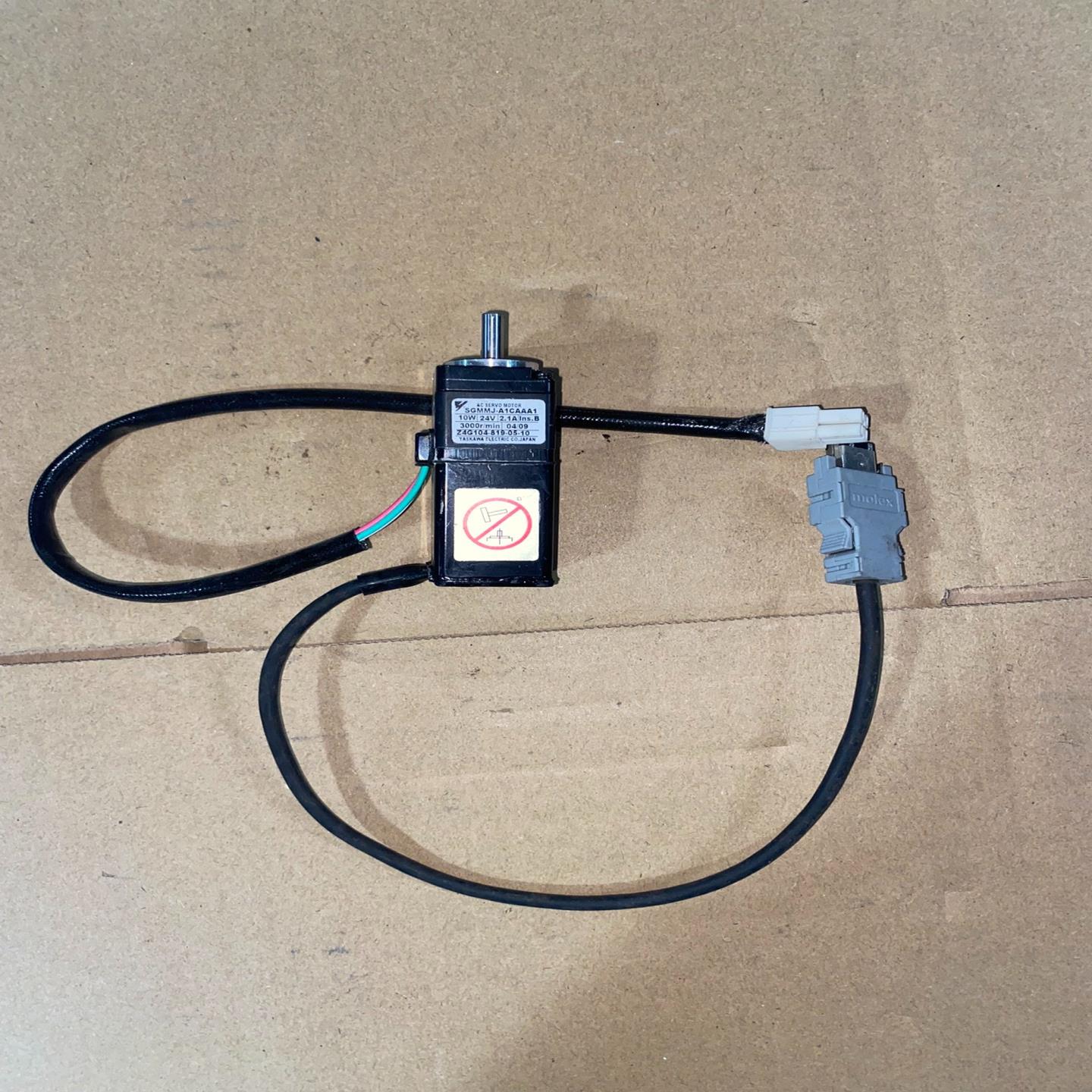 [德峰]SGMMJ-A1CAAA1伺服电机 安川