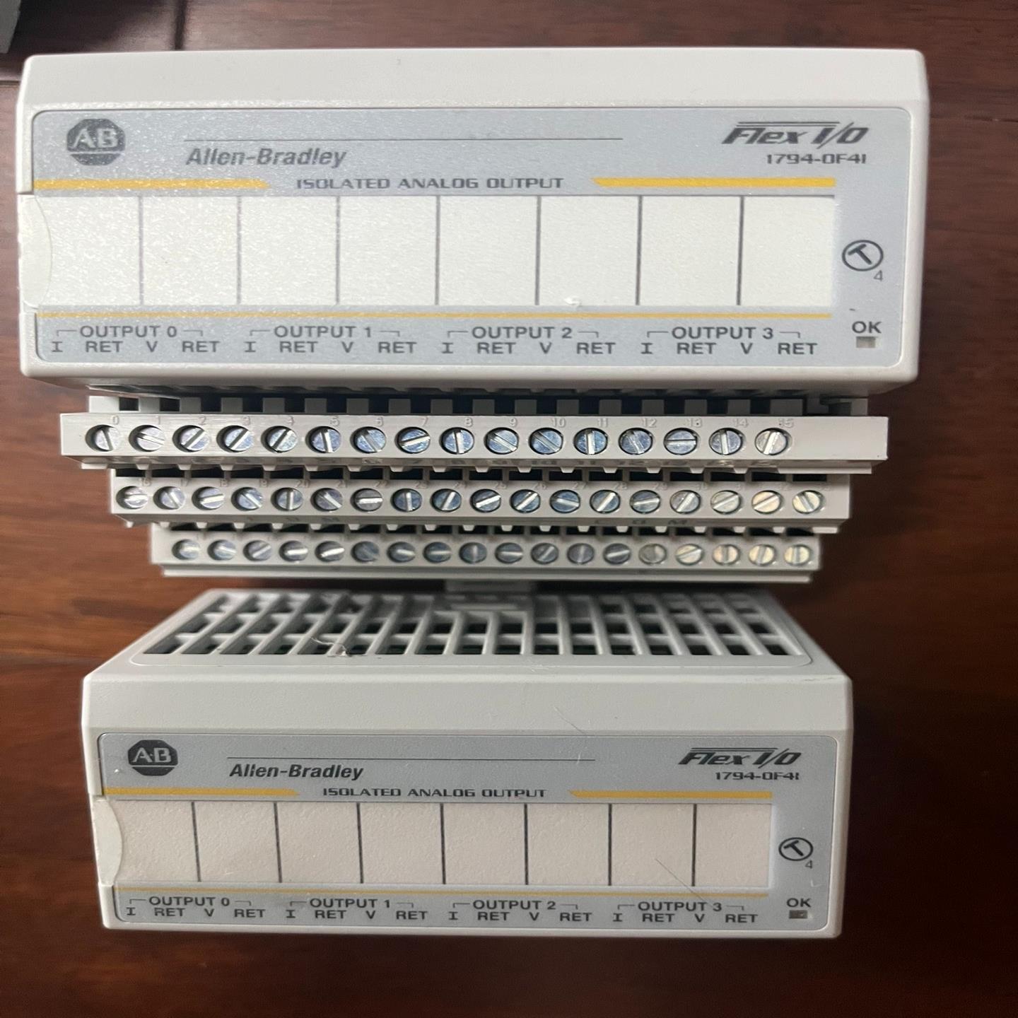 （设备配件）1794-OF4I 成色漂亮
