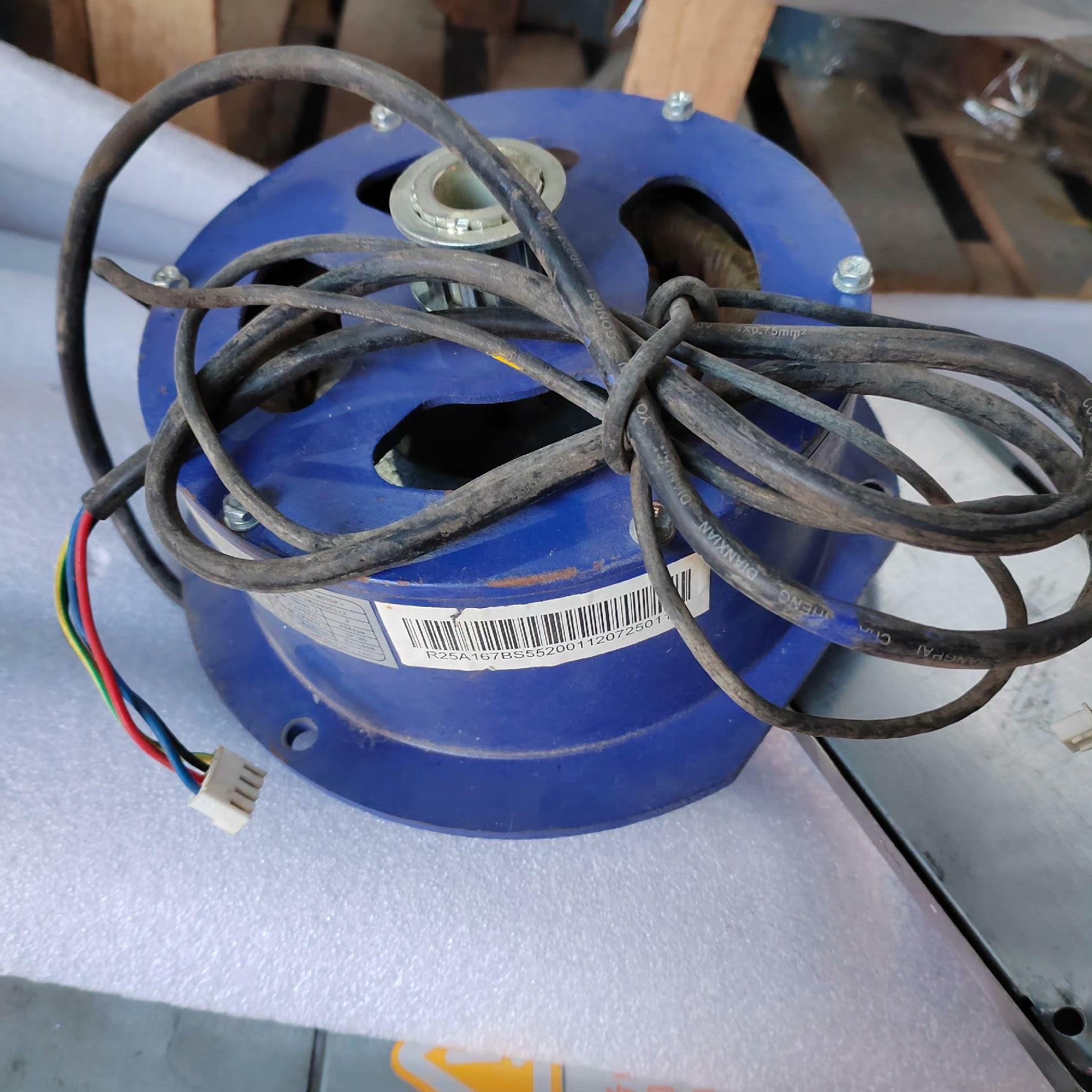 永大电梯门机马达DM191-8P原装功能正常，带线带插头