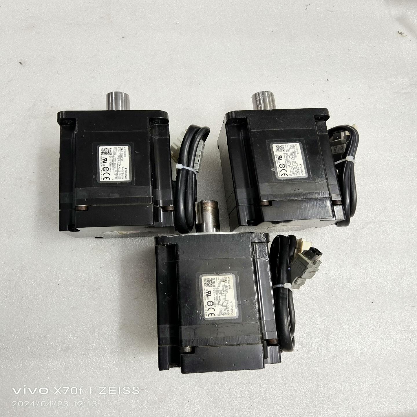 安川SGMJV-08A3E6S值伺服电机，安川5系750