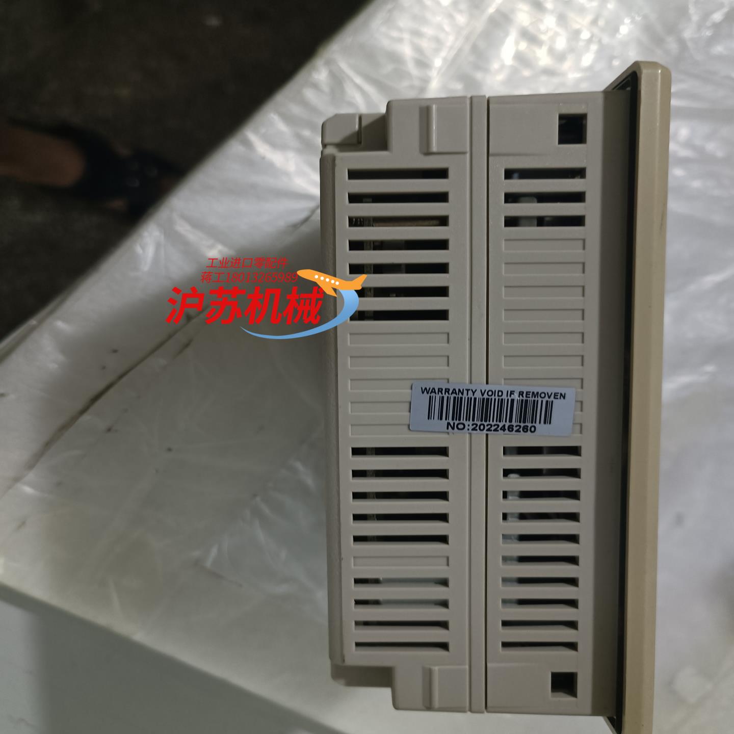 基恩士VT3-Q5TW触摸屏 成色很新 测试功能正常 货