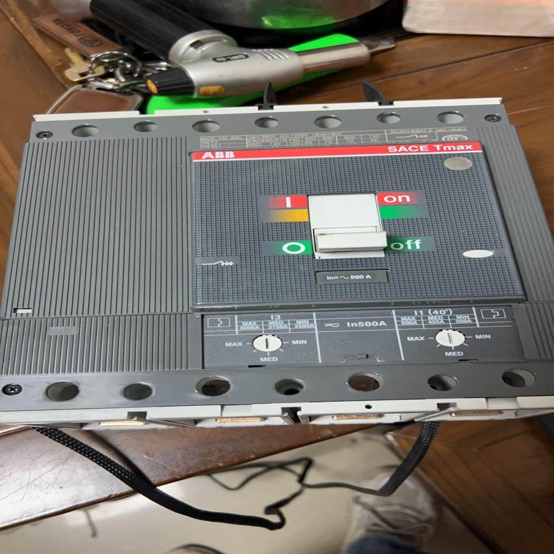 T5L 630 断路器空开