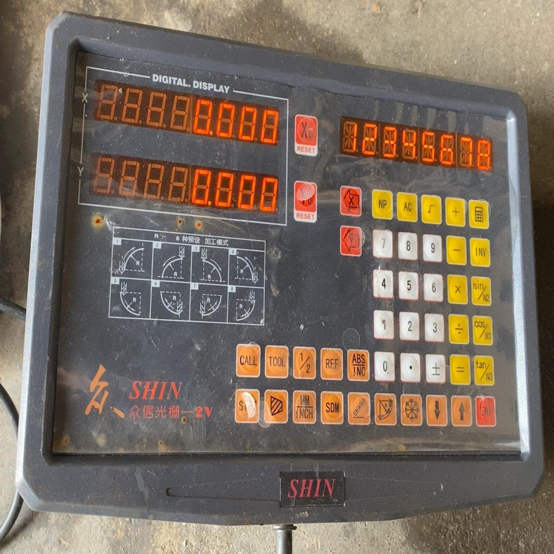 （设备配件）KONOS光栅尺数显表，成色如图，通电显示正常，