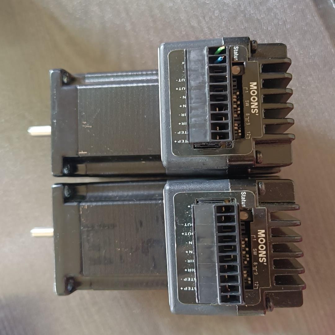 [德峰]鸣志驱动一体电机，STM23R-2，成色如图，实物图拍摄，要