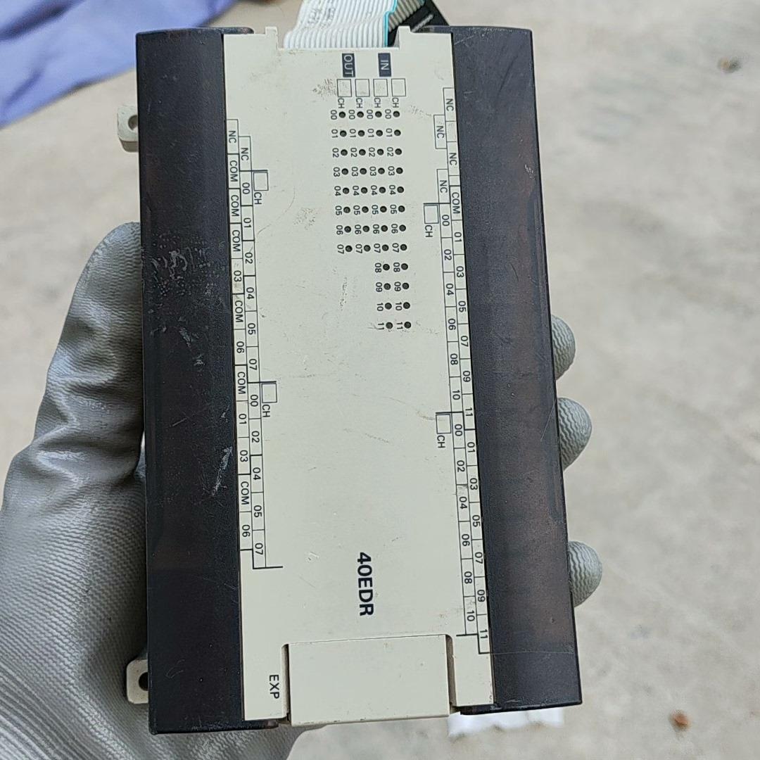 欧姆龙CPM1A-40EDR 拆机包好 成色实拍