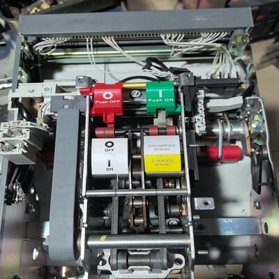 [德峰]E4断路器E1E2ABBE3