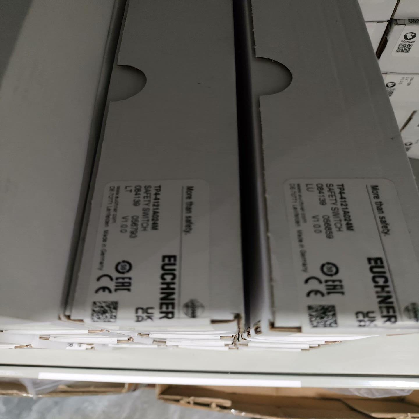 084139 TP4-4121A024M  传感器全新原装正