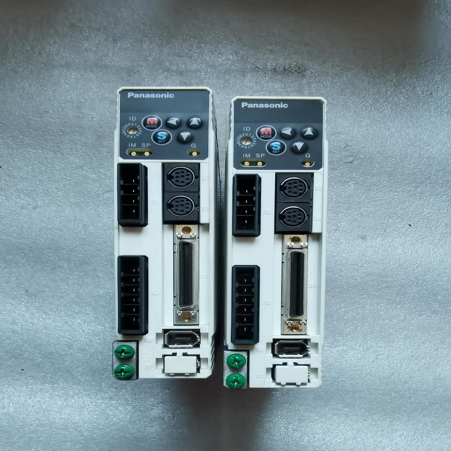 伺服驱动器panasonis  MADDT1207  物