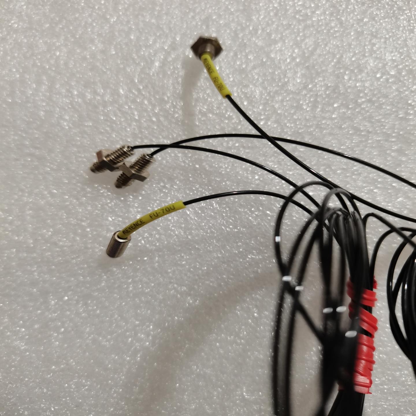 基恩士 FU-70U 原装，。光纤长约70-10