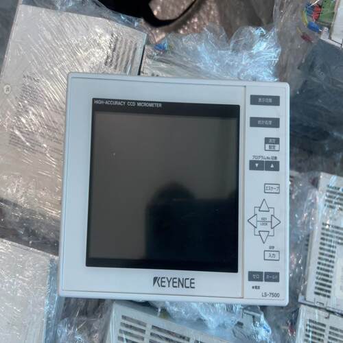 {莱茵电子商行}基恩士显示器LS-7500控制器成色和新的一样有4个