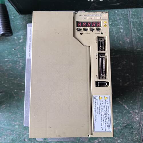 YASKAWA/安川伺服驱动器SGDM-50ADAY3。