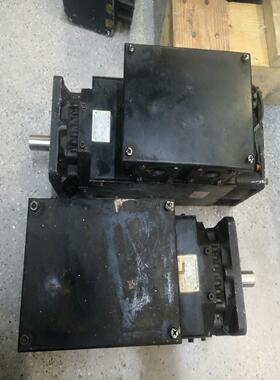 安川伺服电机USAIKM-15-MN34件挂，实物拍