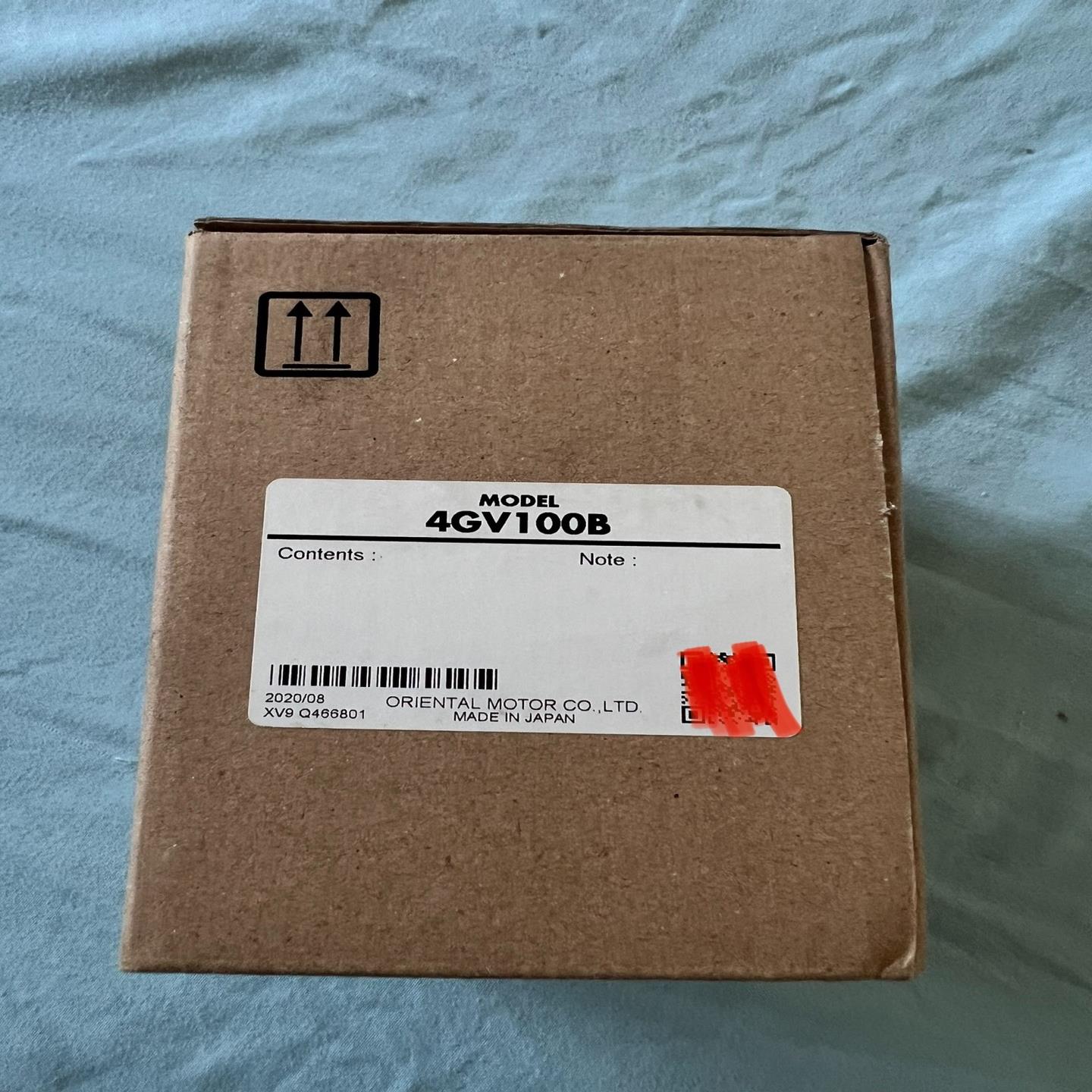 东方减速机4GV100B，全新没有使用过，实物请见下图