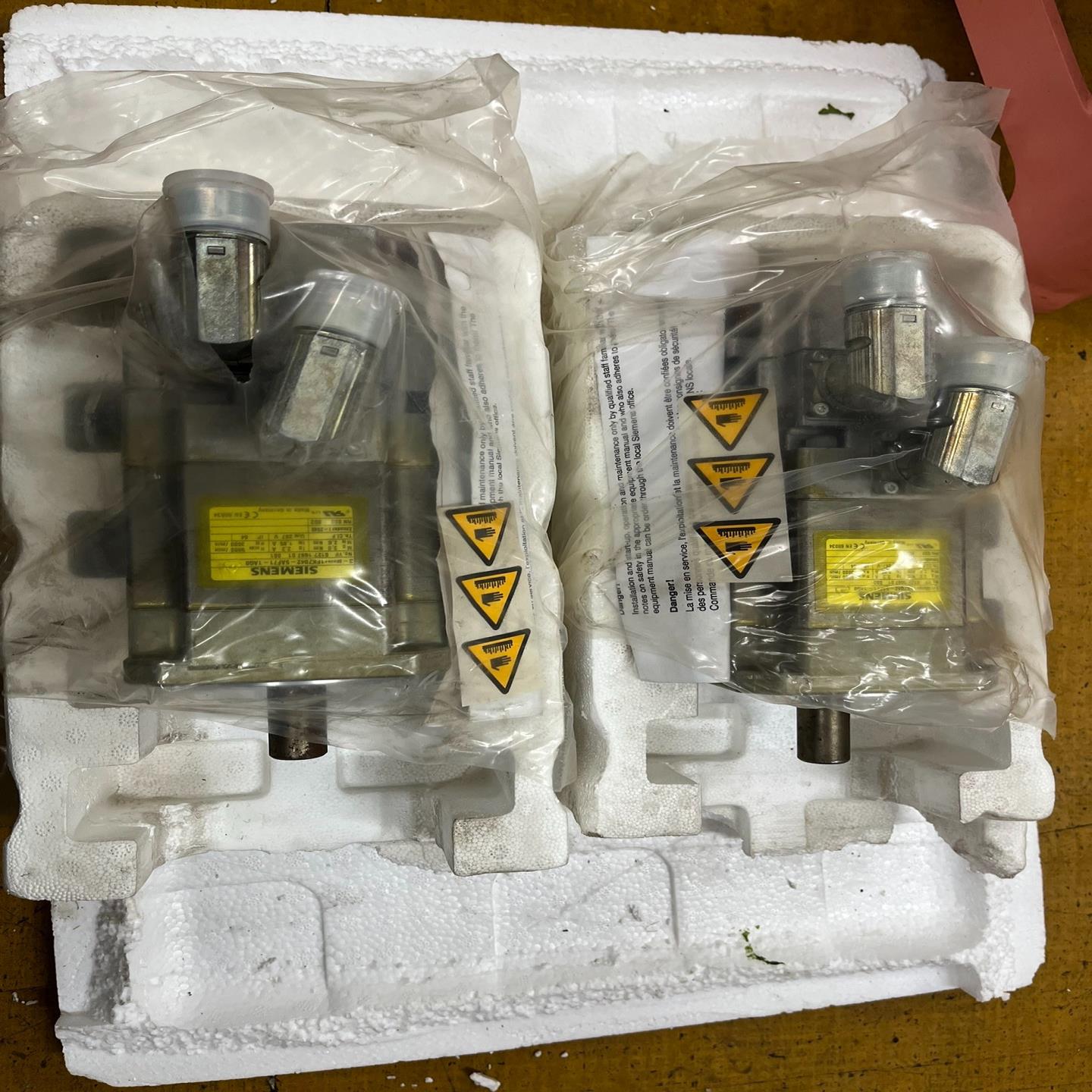 （设备配件）西门子 伺服电机 1FK7042-5AF71-1AG0 ，库