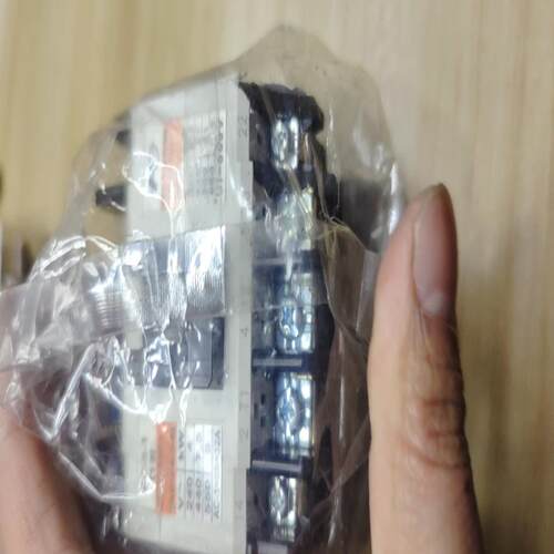 富士交流接触器SC-5-1,，现货一件，全新未使用~