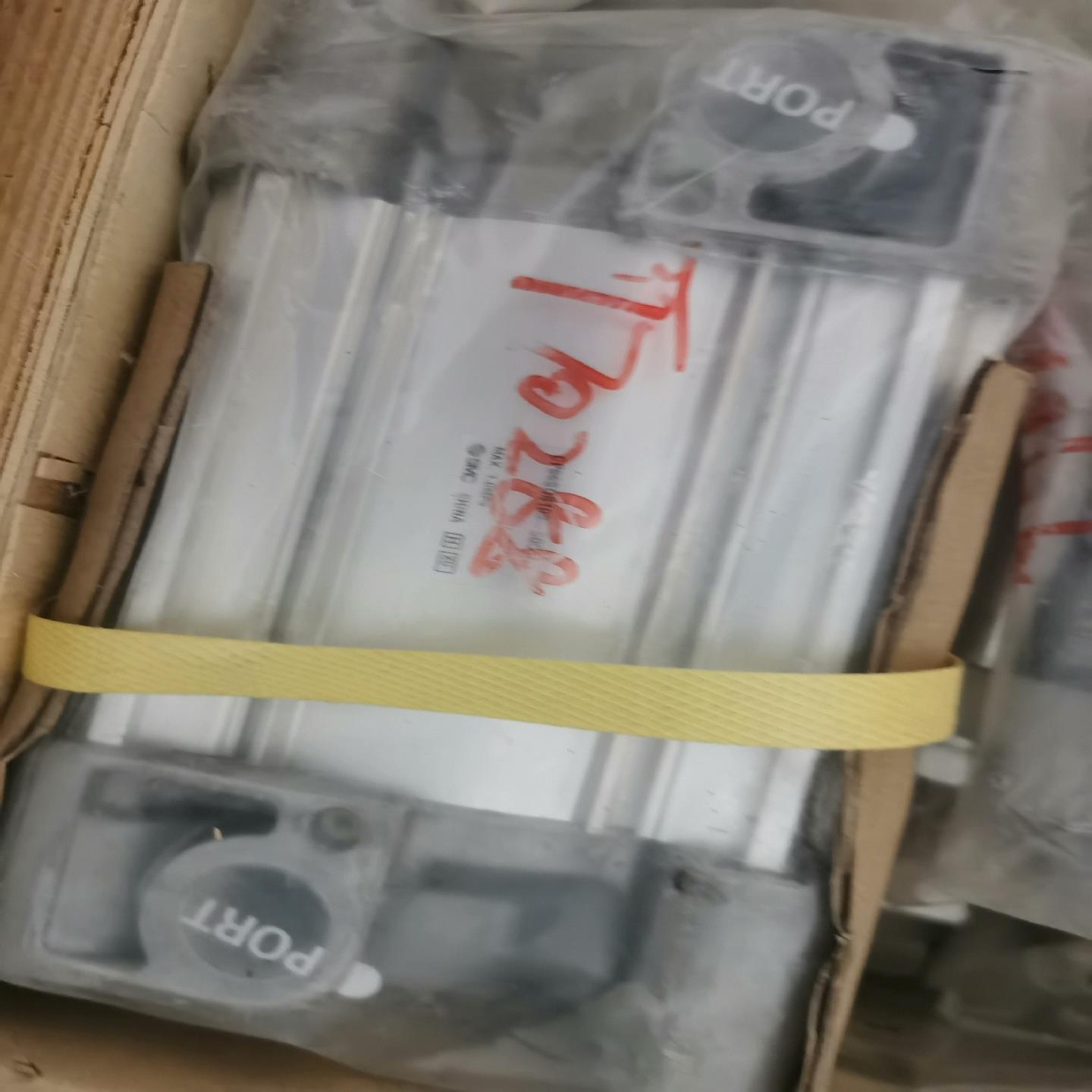 SMC项目剩余库存CM2F32-75Z  /CM2KWF25