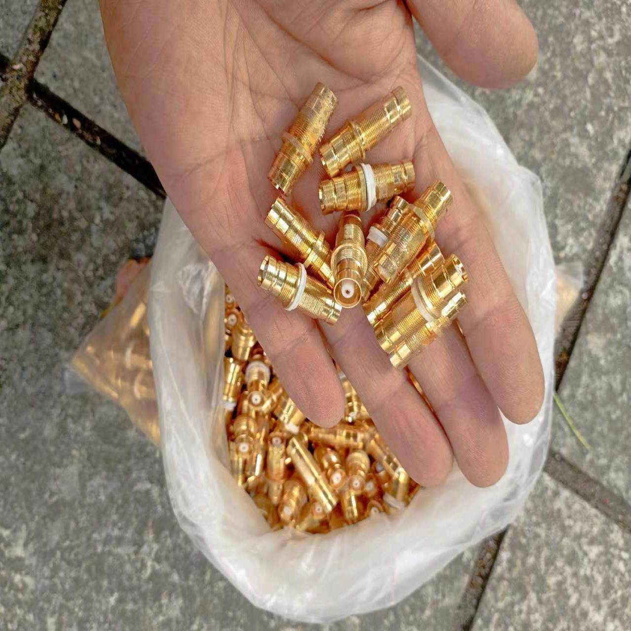 （设备配件）镀金料标价公斤非诚勿扰！