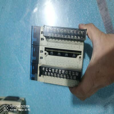 议~欧姆龙PLC   CS1W-AD081-V1 CS1