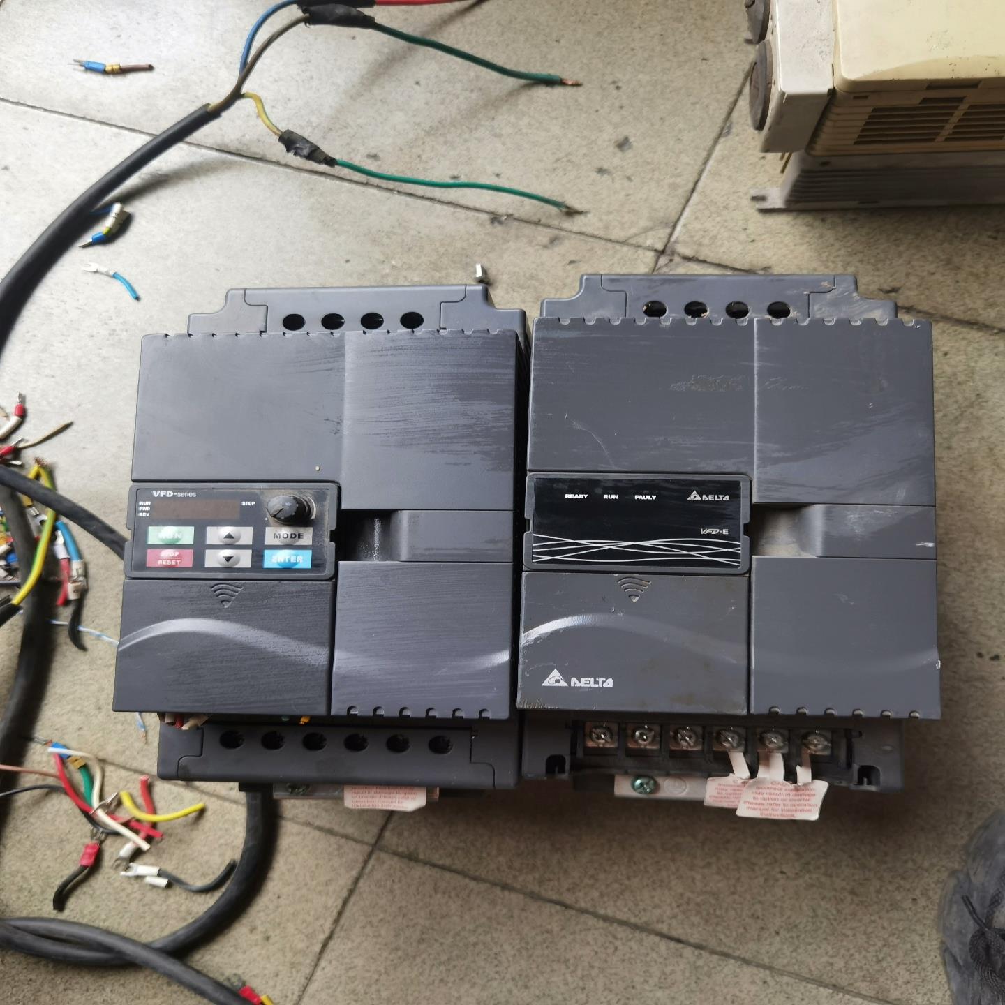 台达E变频器 成色如图 5.5KW380V 1台 11kw3