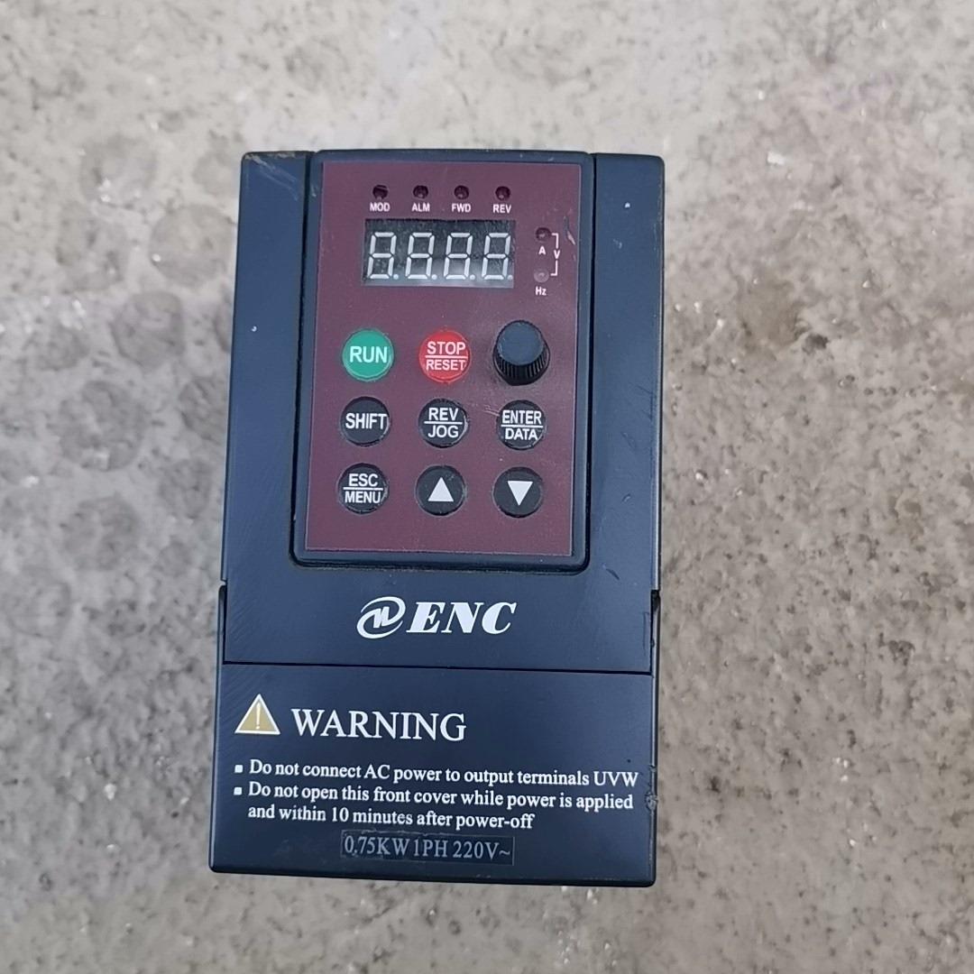 EDS800-2S0007 易能变频器0.75KW 220V