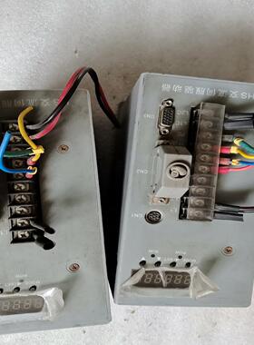 森创驱动器HS0100A－P22S.实物照片，有2台