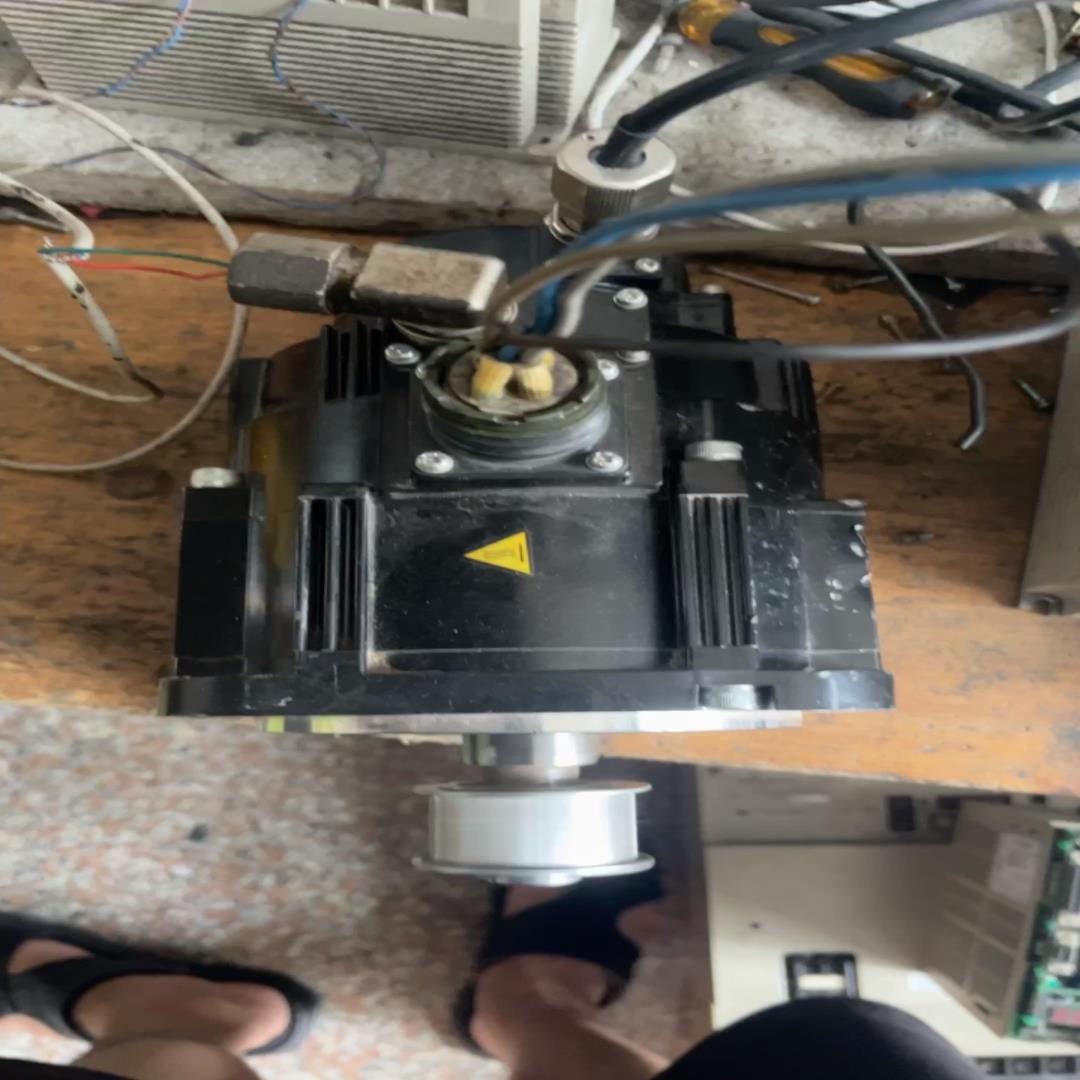 (设备配件)安川电机SGM7G-09AFC6C拆机包好实图拍
