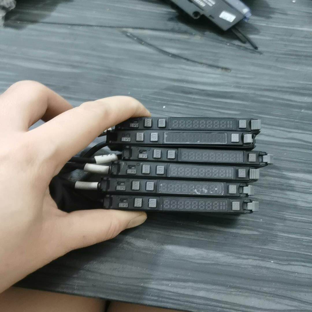 出售明治光纤传感器PG2-N，成色新功能正常。