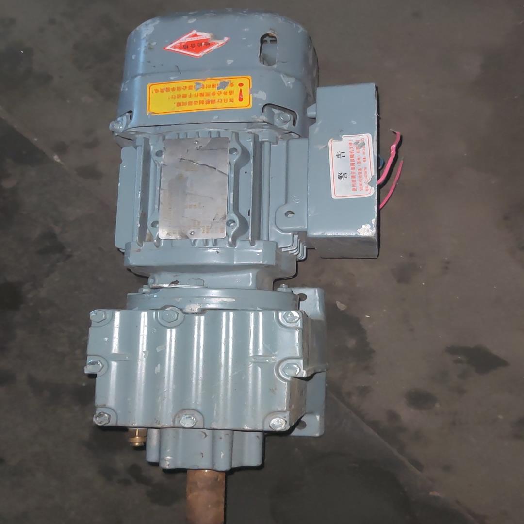 SEW电机减速器R27  DR71S4BE05HR/TH 感