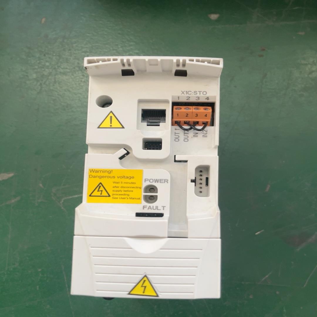 变频器ACS355-03E-07A5-2 220V1.