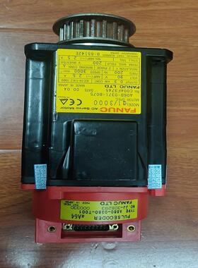 进囗发那科伺服马达：A06B一0371一B075。300W。