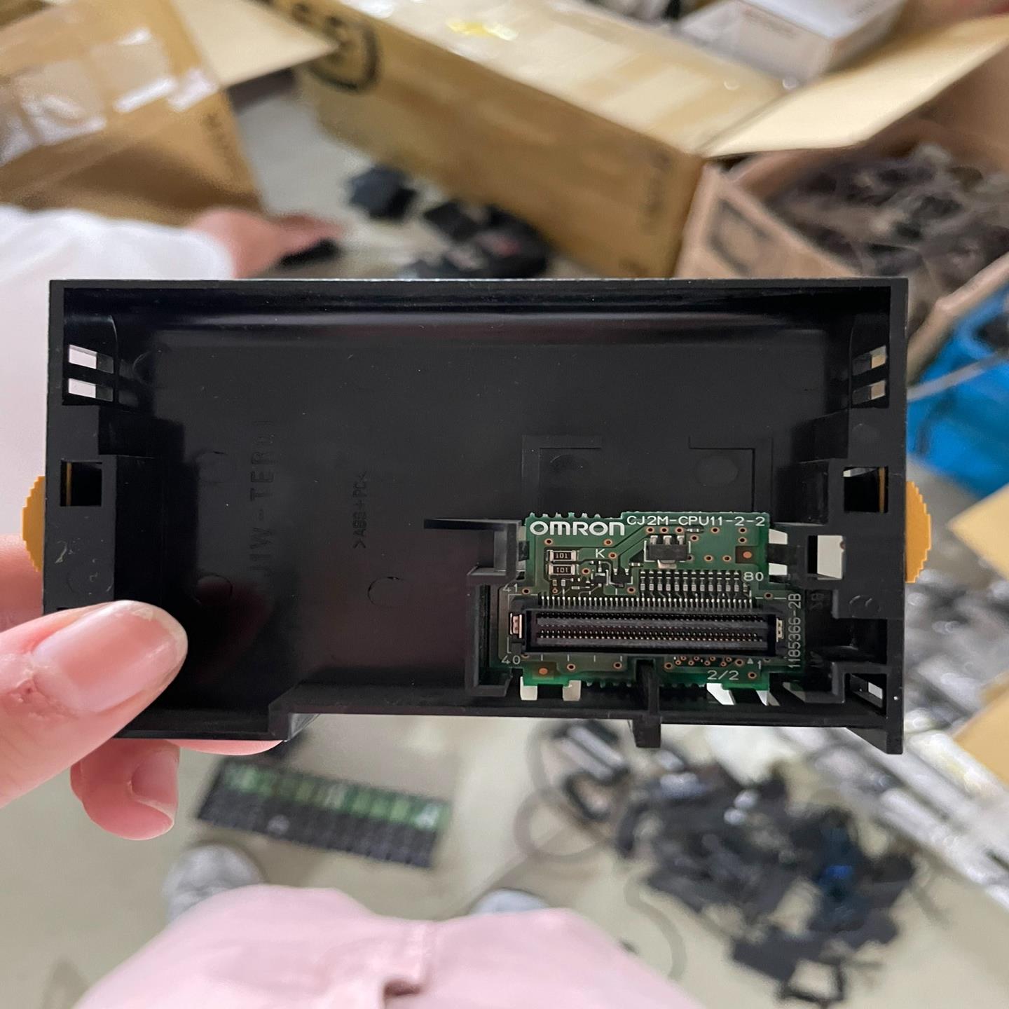 正品 CJ2M-CPU11-2-2 需板