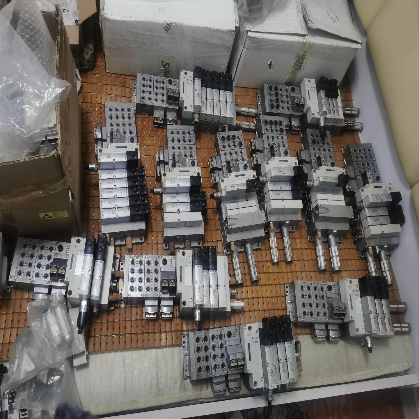 （设备配件）festo阀导 光纤，铜缆都有。