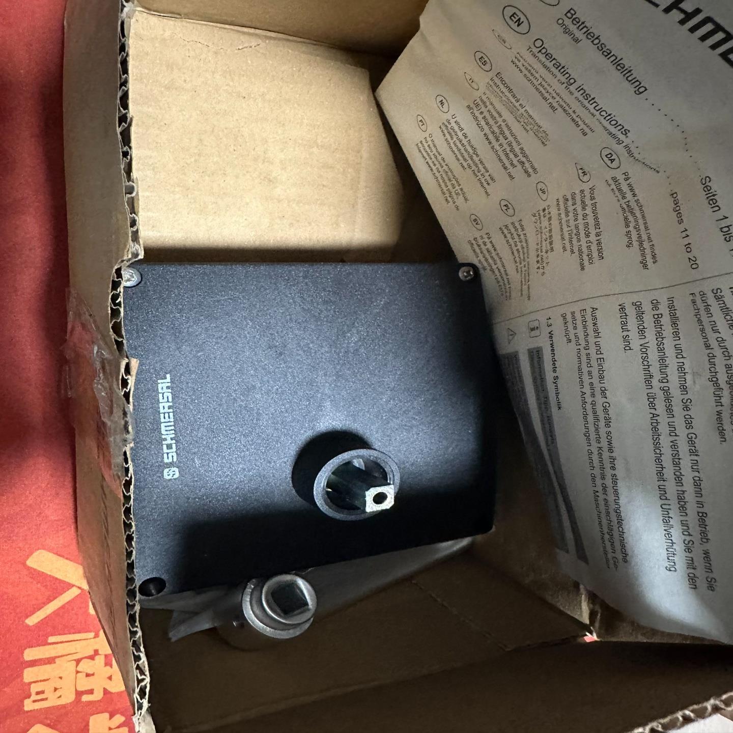 SCHMERSAL 门把手AZ/AZM 200-B30-LT