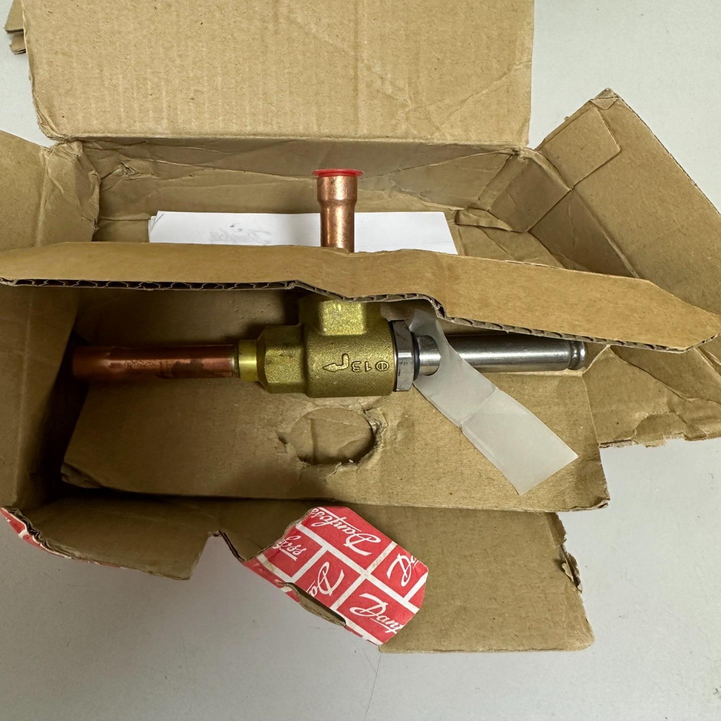 丹佛斯电子膨胀阀AKV10-3   068F1167