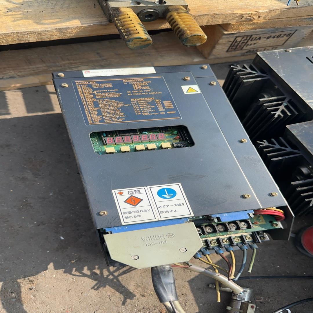 (设备配件)VLBSE-22040东荣电机、VLASE-050P东荣驱动