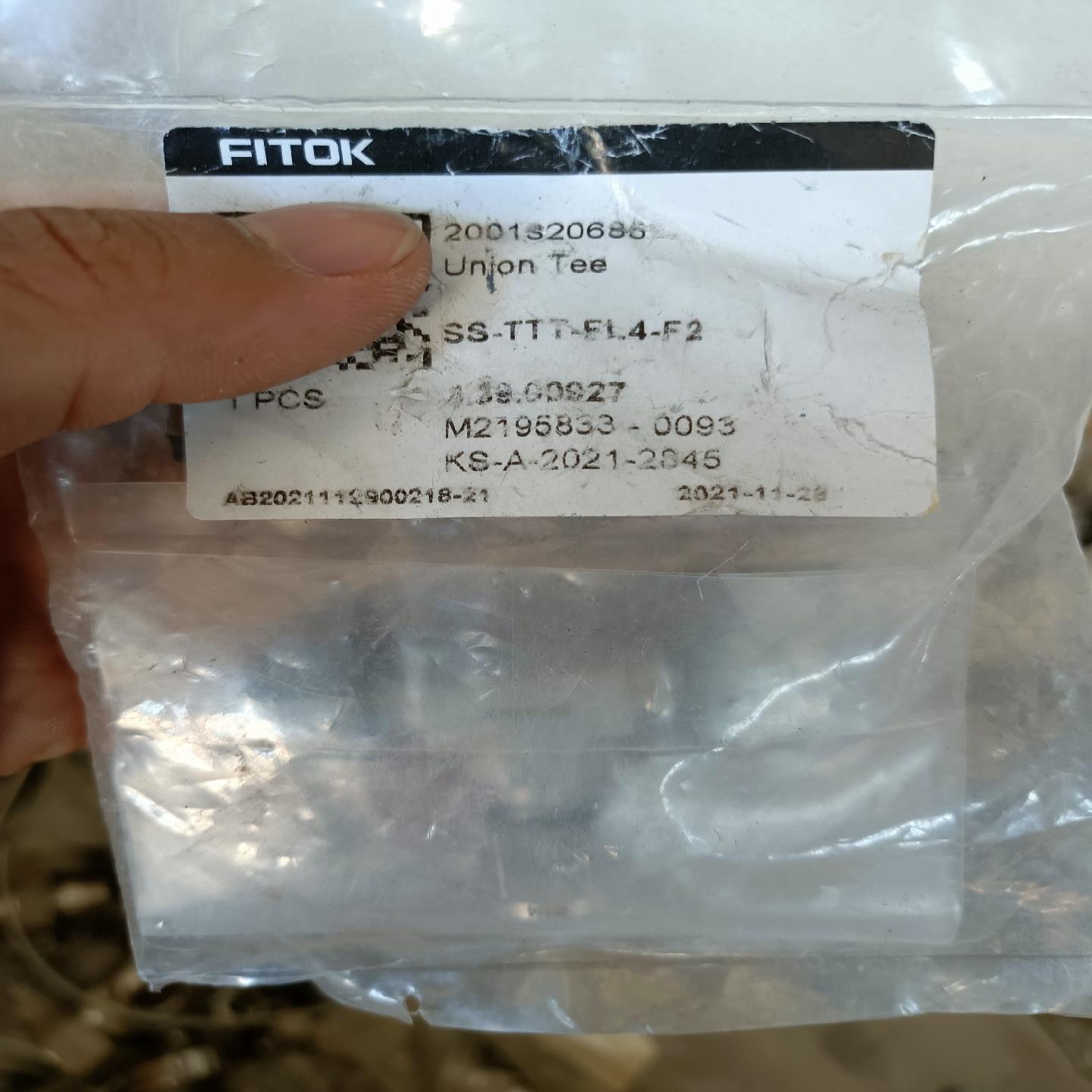 FLTOK-SS-TTT-FL4-F2,有多个，还有其它型号