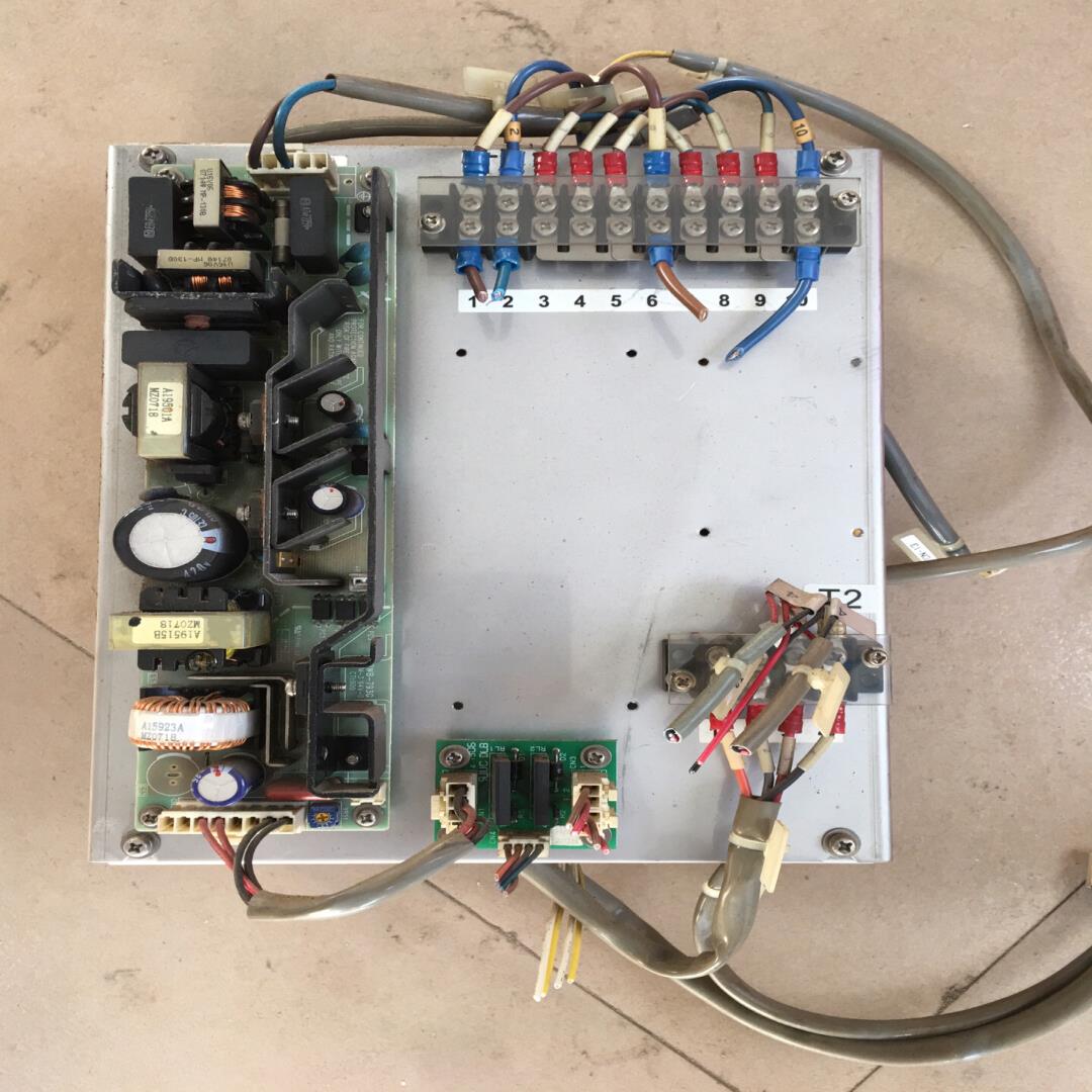 岛津TOC-4100电源 显示屏屏幕和电源，其它的没有了