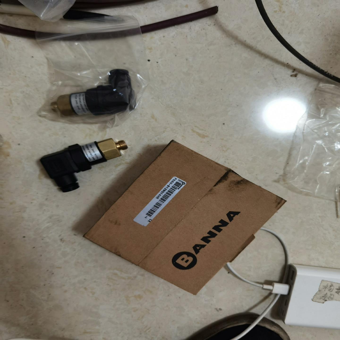 品牌邦纳B ANNA型号p56N-012mG14HR压力