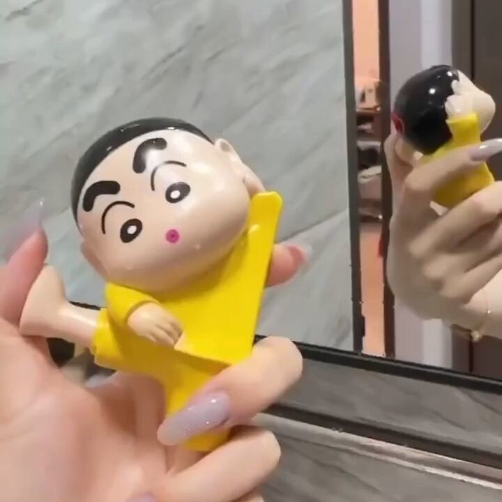 抖音同款迷你款蜡笔小新水枪创意神器打水仗奇葩抽象喷水玩具搞怪