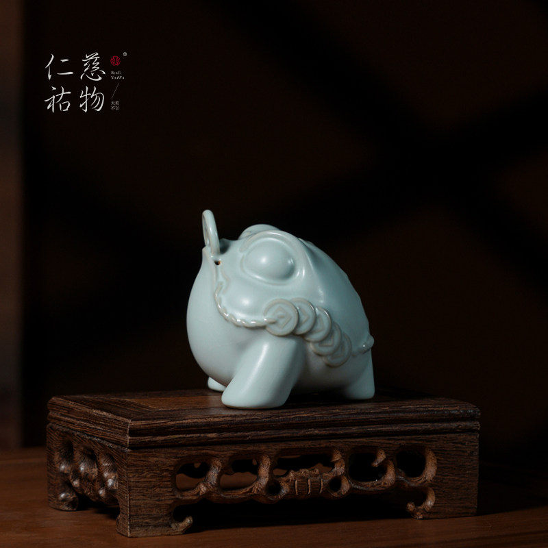 汝窑聚宝蟾茶宠摆件陶瓷高级感茶玩茶道配件复古汝瓷金蟾开片可养