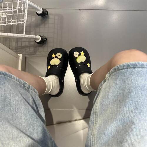 苹果洞洞鞋女夏增高防滑踩屎感