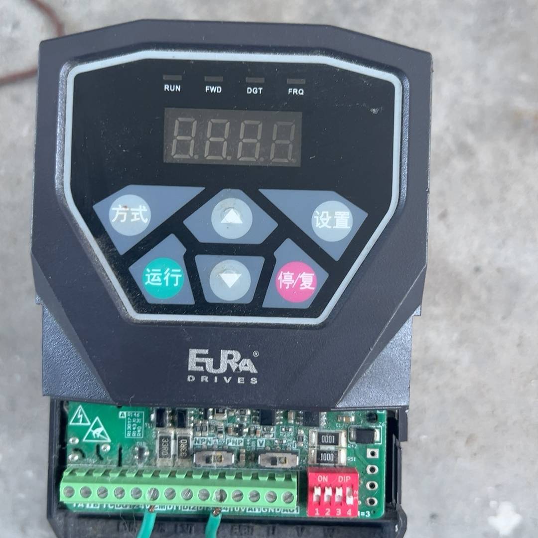 议价变频器E600-0015T3，1.5KW，380V，没有