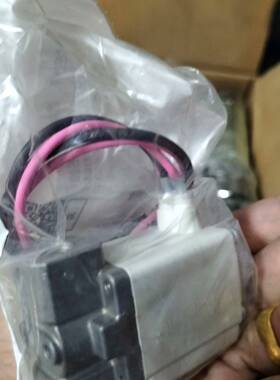 可维修电磁阀VX210AAXNB，两个