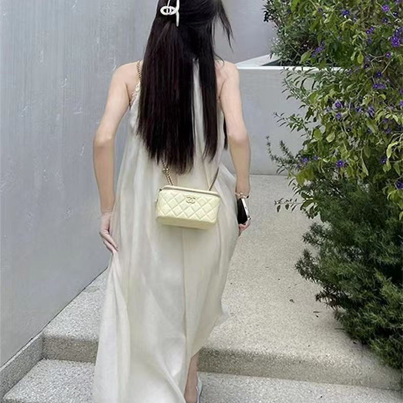 夏季新款挂脖网纱吊带连衣裙女温柔风海边度假仙女无袖气质长裙潮