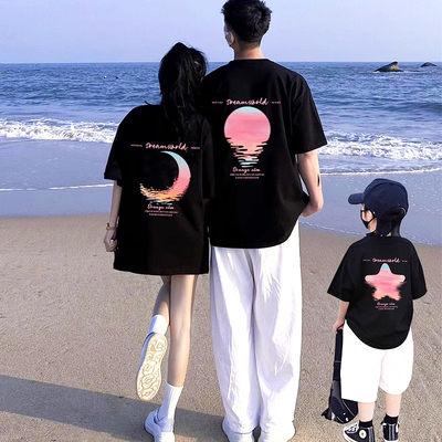 不一样的2026超火亲子装一家三四口夏季短袖t恤衫多巴胺衣服童装