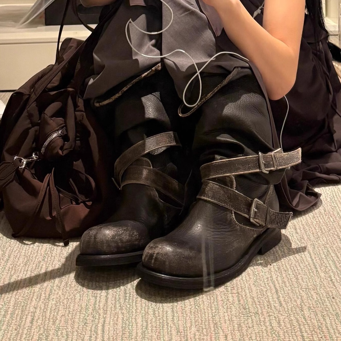 张元英nt3复古褶皱中筒堆堆靴女